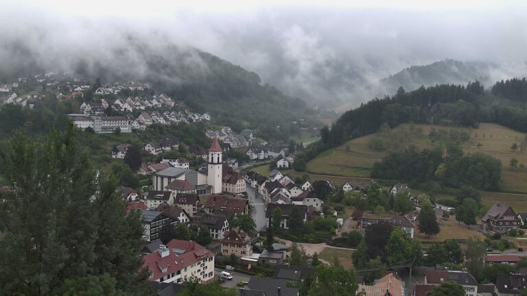 Dieses Bild zeigt eine Webcam-Aufnahme von Ottenhöfen, aufgenommen am Sonntag, den 19.07.2026 um 07:00 Uhr
