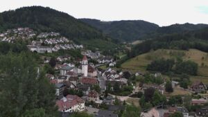 Dieses Bild zeigt eine Webcam-Aufnahme von Ottenhöfen, aufgenommen am Freitag, den 17.07.2026 um 19:40 Uhr