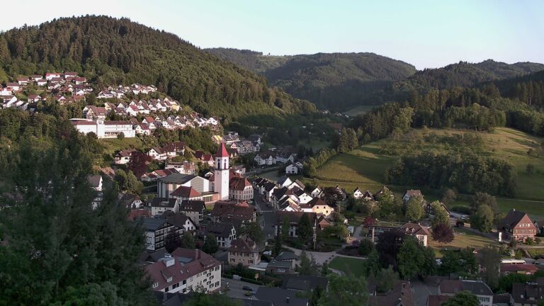 Dieses Bild zeigt eine Webcam-Aufnahme von Ottenhöfen, aufgenommen am Mittwoch, den 27.05.2026 um 20:20 Uhr