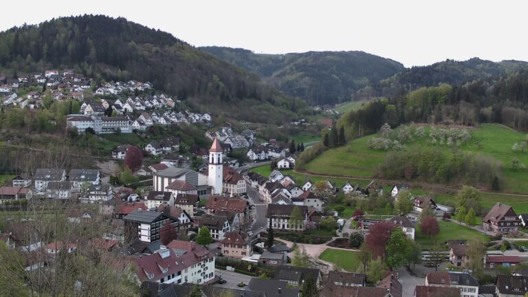 Dieses Bild zeigt eine Webcam-Aufnahme von Ottenhöfen, aufgenommen am Samstag, den 18.04.2026 um 06:40 Uhr