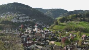 Dieses Bild zeigt eine Webcam-Aufnahme von Ottenhöfen, aufgenommen am Freitag, den 17.04.2026 um 09:10 Uhr