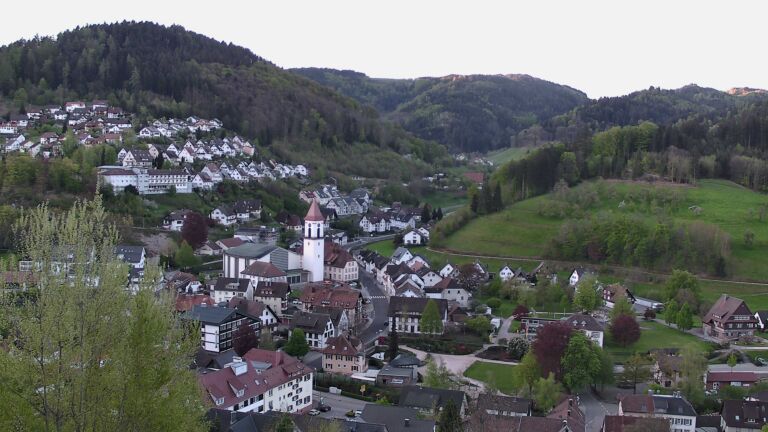 Dieses Bild zeigt eine Webcam-Aufnahme von Ottenhöfen, aufgenommen am Freitag, den 24.04.2026 um 06:50 Uhr