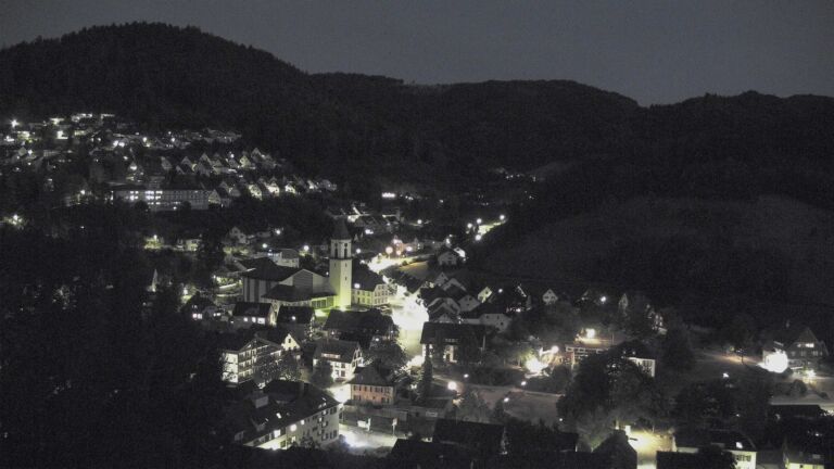 Dieses Bild zeigt eine Webcam-Aufnahme von Ottenhöfen, aufgenommen am Donnerstag, den 20.08.2026 um 21:30 Uhr
