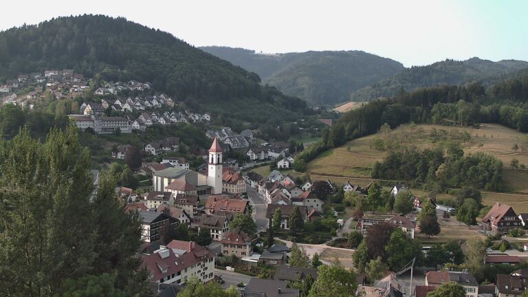 Dieses Bild zeigt eine Webcam-Aufnahme von Ottenhöfen, aufgenommen am Freitag, den 31.07.2026 um 07:40 Uhr