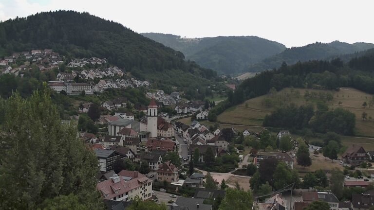 Dieses Bild zeigt eine Webcam-Aufnahme von Ottenhöfen, aufgenommen am Donnerstag, den 30.07.2026 um 15:00 Uhr