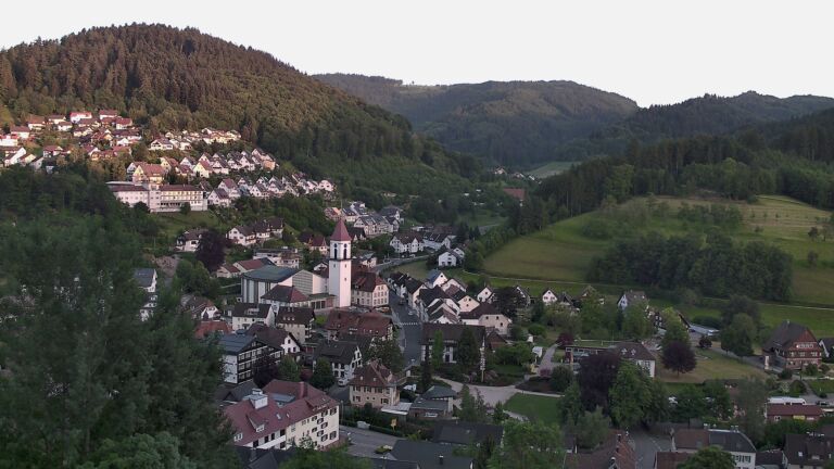 Dieses Bild zeigt eine Webcam-Aufnahme von Ottenhöfen, aufgenommen am Montag, den 25.05.2026 um 20:50 Uhr