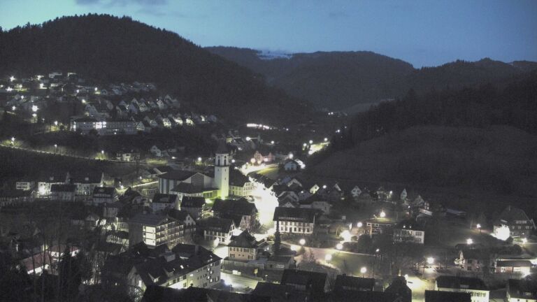 Dieses Bild zeigt eine Webcam-Aufnahme von Ottenhöfen, aufgenommen am Freitag, den 27.03.2026 um 05:30 Uhr