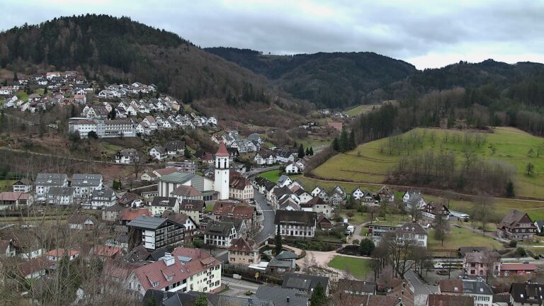 Dieses Bild zeigt eine Webcam-Aufnahme von Ottenhöfen, aufgenommen am Sonntag, den 22.02.2026 um 16:30 Uhr