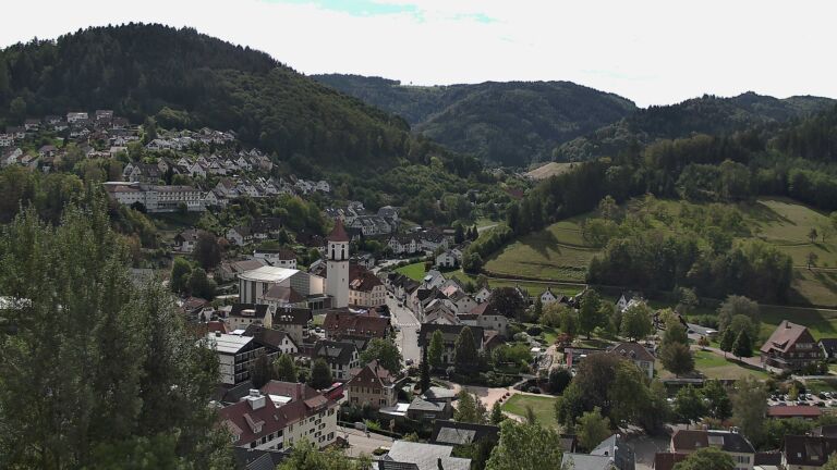 Dieses Bild zeigt eine Webcam-Aufnahme von Ottenhöfen, aufgenommen am Sonntag, den 13.09.2026 um 11:50 Uhr