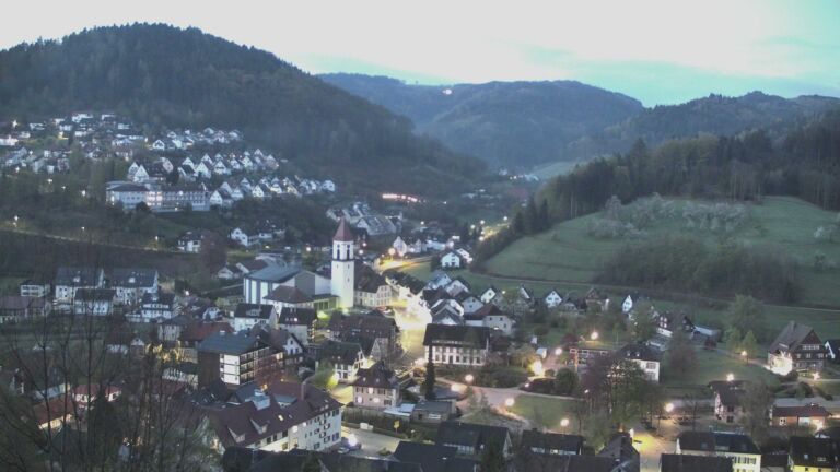 Dieses Bild zeigt eine Webcam-Aufnahme von Ottenhöfen, aufgenommen am Mittwoch, den 15.04.2026 um 06:00 Uhr