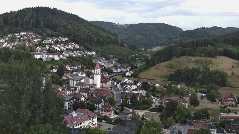 Dieses Bild zeigt eine Webcam-Aufnahme von Ottenhöfen, aufgenommen am Dienstag, den 04.08.2026 um 20:50 Uhr