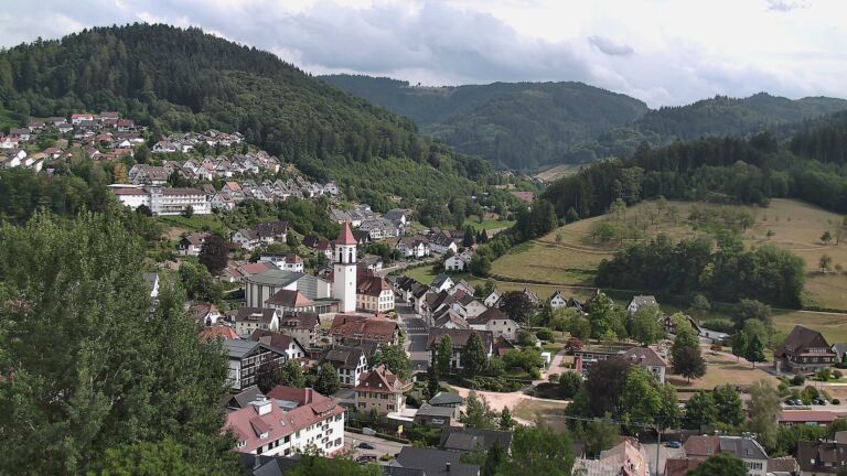 Dieses Bild zeigt eine Webcam-Aufnahme von Ottenhöfen, aufgenommen am Mittwoch, den 15.07.2026 um 16:40 Uhr
