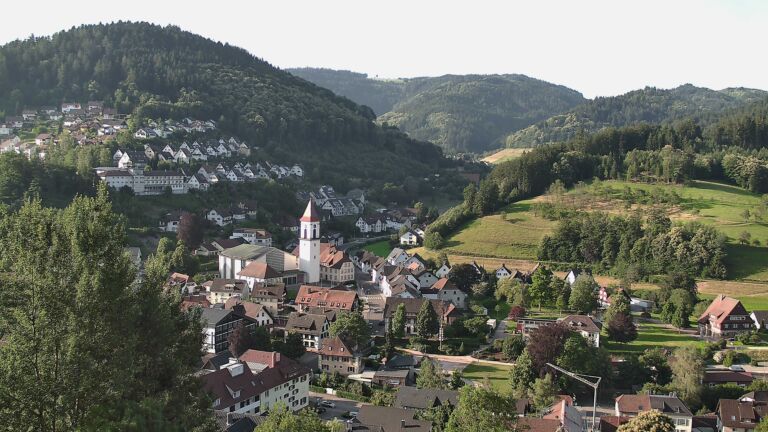 Dieses Bild zeigt eine Webcam-Aufnahme von Ottenhöfen, aufgenommen am Dienstag, den 23.06.2026 um 07:40 Uhr