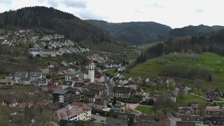 Dieses Bild zeigt eine Webcam-Aufnahme von Ottenhöfen, aufgenommen am Freitag, den 10.04.2026 um 15:40 Uhr