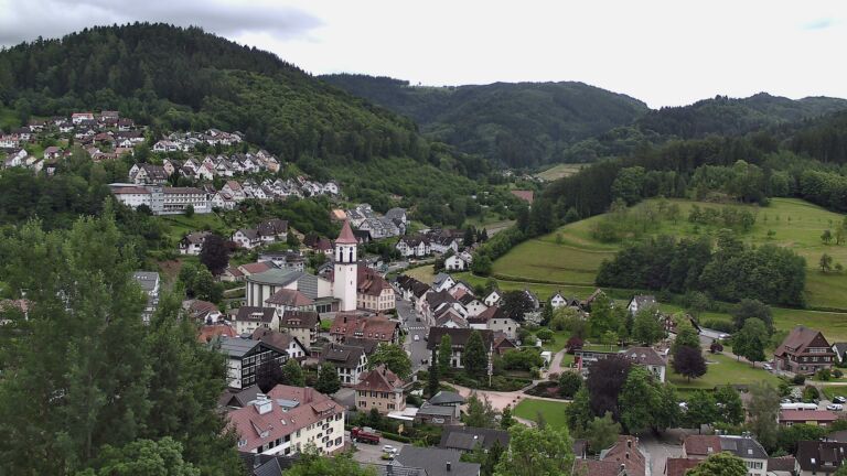 Dieses Bild zeigt eine Webcam-Aufnahme von Ottenhöfen, aufgenommen am Mittwoch, den 03.06.2026 um 09:50 Uhr