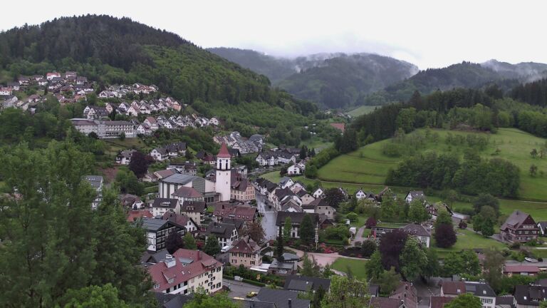 Dieses Bild zeigt eine Webcam-Aufnahme von Ottenhöfen, aufgenommen am Montag, den 11.05.2026 um 20:10 Uhr