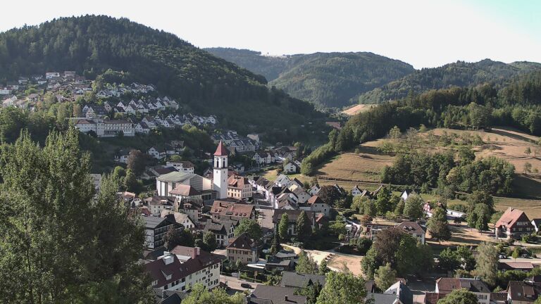 Dieses Bild zeigt eine Webcam-Aufnahme von Ottenhöfen, aufgenommen am Freitag, den 14.08.2026 um 09:10 Uhr