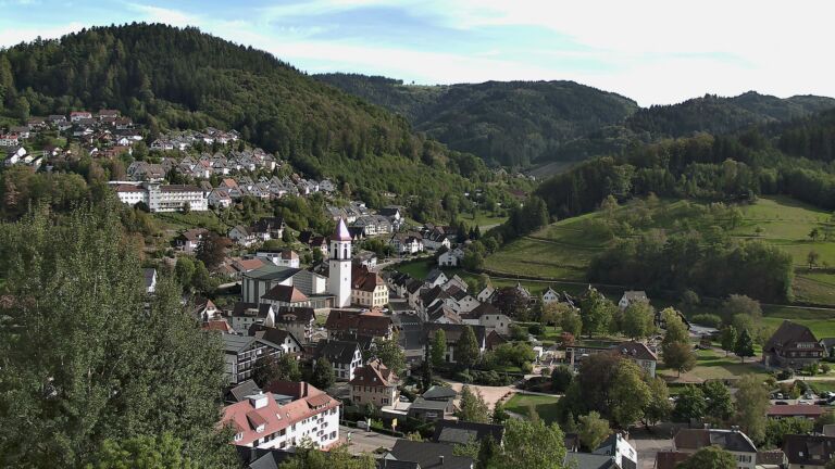 Dieses Bild zeigt eine Webcam-Aufnahme von Ottenhöfen, aufgenommen am Samstag, den 19.09.2026 um 16:30 Uhr