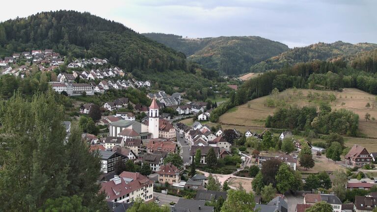 Dieses Bild zeigt eine Webcam-Aufnahme von Ottenhöfen, aufgenommen am Samstag, den 15.08.2026 um 07:20 Uhr