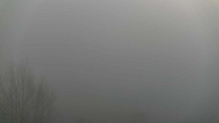 Dieses Bild zeigt eine Webcam-Aufnahme von Ottenhöfen, aufgenommen am Sonntag, den 21.12.2025 um 15:40 Uhr