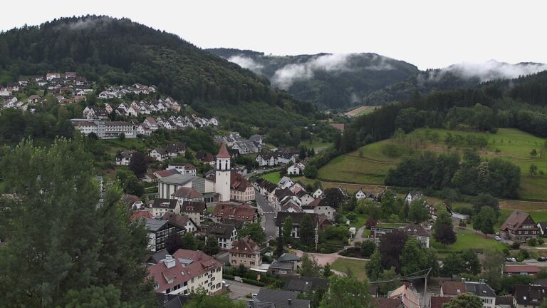 Dieses Bild zeigt eine Webcam-Aufnahme von Ottenhöfen, aufgenommen am Montag, den 29.06.2026 um 08:40 Uhr