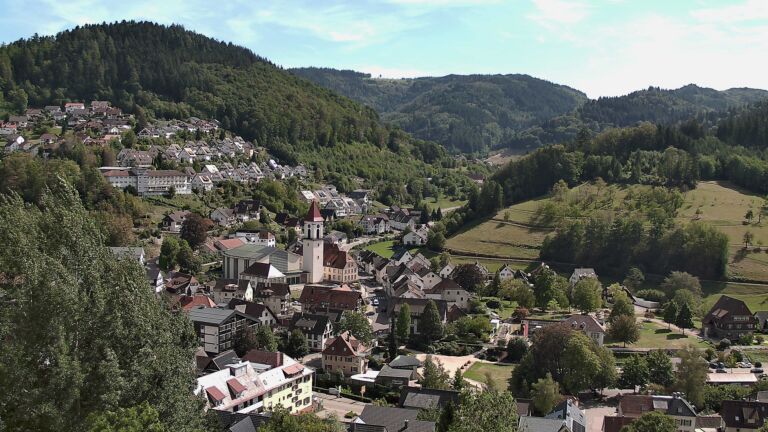 Dieses Bild zeigt eine Webcam-Aufnahme von Ottenhöfen, aufgenommen am Sonntag, den 06.09.2026 um 14:50 Uhr