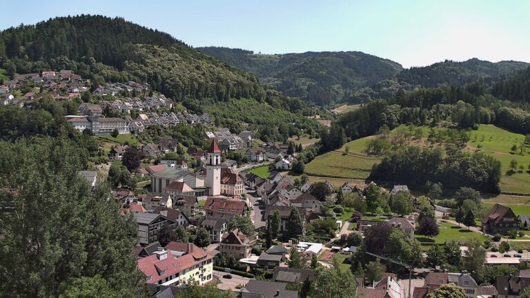 Dieses Bild zeigt eine Webcam-Aufnahme von Ottenhöfen, aufgenommen am Samstag, den 20.06.2026 um 15:00 Uhr