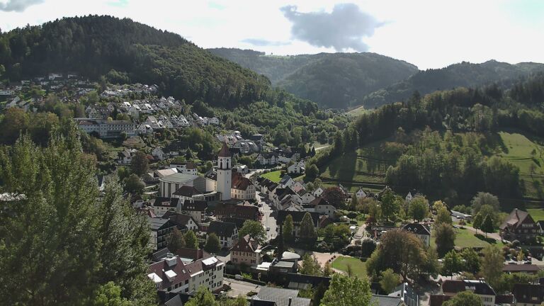 Dieses Bild zeigt eine Webcam-Aufnahme von Ottenhöfen, aufgenommen am Montag, den 12.10.2026 um 12:50 Uhr