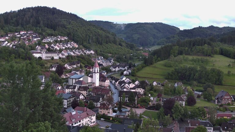 Dieses Bild zeigt eine Webcam-Aufnahme von Ottenhöfen, aufgenommen am Donnerstag, den 14.05.2026 um 20:50 Uhr