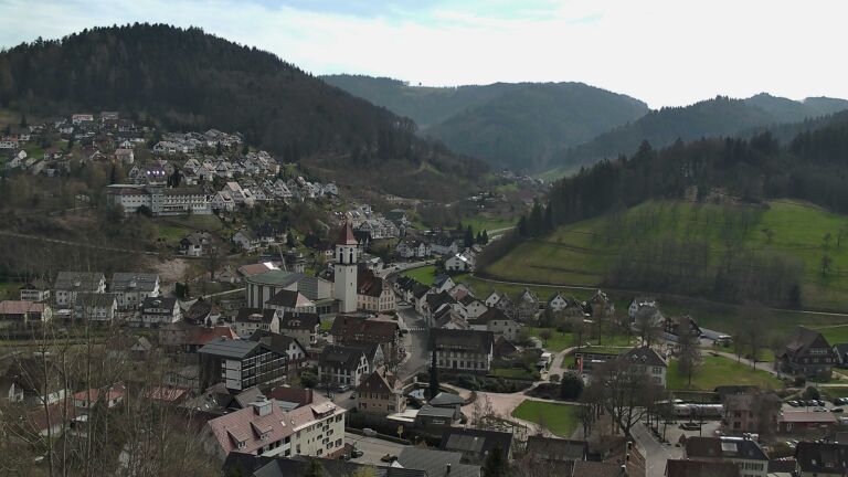 Dieses Bild zeigt eine Webcam-Aufnahme von Ottenhöfen, aufgenommen am Dienstag, den 24.03.2026 um 13:10 Uhr