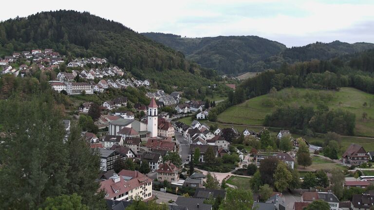 Dieses Bild zeigt eine Webcam-Aufnahme von Ottenhöfen, aufgenommen am Donnerstag, den 24.09.2026 um 17:50 Uhr