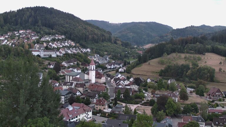 Dieses Bild zeigt eine Webcam-Aufnahme von Ottenhöfen, aufgenommen am Dienstag, den 18.08.2026 um 06:50 Uhr