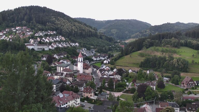 Dieses Bild zeigt eine Webcam-Aufnahme von Ottenhöfen, aufgenommen am Mittwoch, den 24.06.2026 um 05:30 Uhr