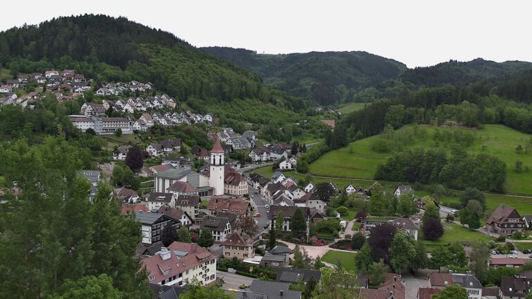 Dieses Bild zeigt eine Webcam-Aufnahme von Ottenhöfen, aufgenommen am Mittwoch, den 13.05.2026 um 11:20 Uhr
