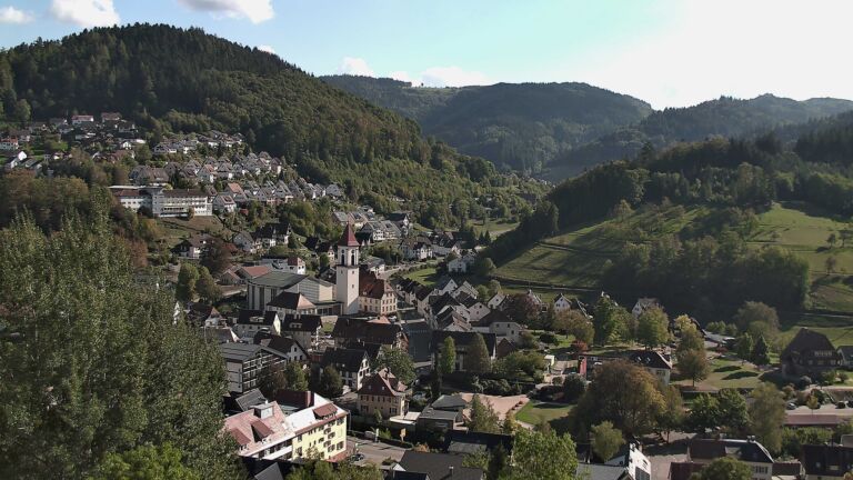 Dieses Bild zeigt eine Webcam-Aufnahme von Ottenhöfen, aufgenommen am Montag, den 05.10.2026 um 15:20 Uhr