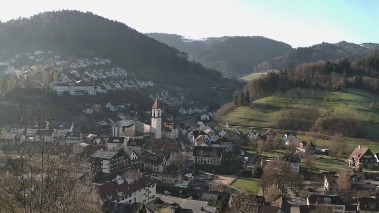 Dieses Bild zeigt eine Webcam-Aufnahme von Ottenhöfen, aufgenommen am Freitag, den 27.03.2026 um 08:00 Uhr