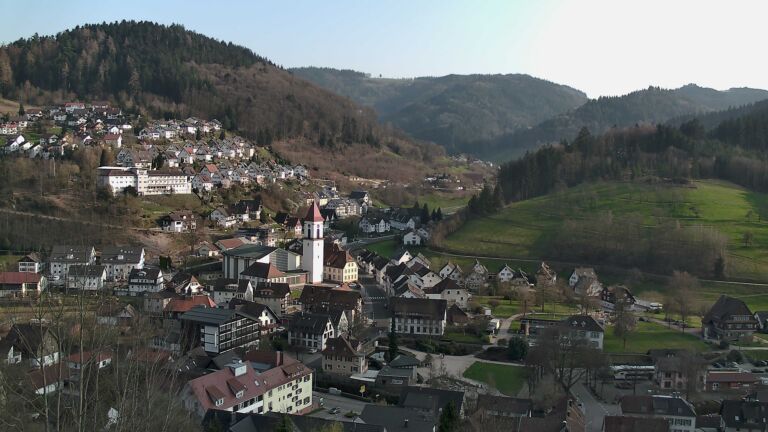 Dieses Bild zeigt eine Webcam-Aufnahme von Ottenhöfen, aufgenommen am Sonntag, den 22.03.2026 um 16:40 Uhr