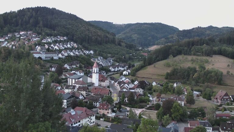 Dieses Bild zeigt eine Webcam-Aufnahme von Ottenhöfen, aufgenommen am Donnerstag, den 27.08.2026 um 06:20 Uhr