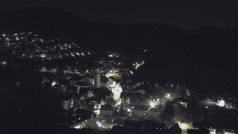 Dieses Bild zeigt eine Webcam-Aufnahme von Ottenhöfen, aufgenommen am Sonntag, den 04.10.2026 um 00:00 Uhr