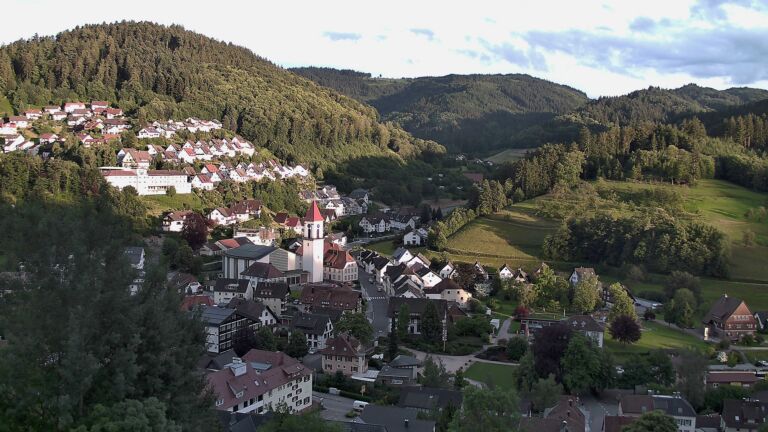 Dieses Bild zeigt eine Webcam-Aufnahme von Ottenhöfen, aufgenommen am Dienstag, den 09.06.2026 um 20:40 Uhr