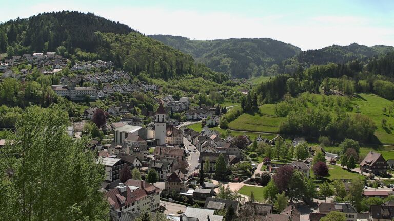 Dieses Bild zeigt eine Webcam-Aufnahme von Ottenhöfen, aufgenommen am Mittwoch, den 29.04.2026 um 12:10 Uhr