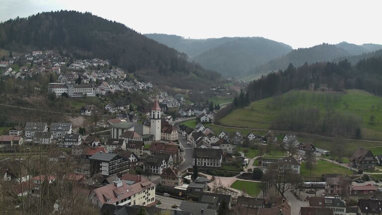 Dieses Bild zeigt eine Webcam-Aufnahme von Ottenhöfen, aufgenommen am Montag, den 23.03.2026 um 13:20 Uhr