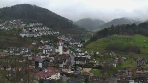 Dieses Bild zeigt eine Webcam-Aufnahme von Ottenhöfen, aufgenommen am Freitag, den 10.04.2026 um 11:10 Uhr