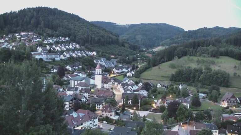 Dieses Bild zeigt eine Webcam-Aufnahme von Ottenhöfen, aufgenommen am Dienstag, den 07.07.2026 um 05:00 Uhr