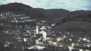 Dieses Bild zeigt eine Webcam-Aufnahme von Ottenhöfen, aufgenommen am Samstag, den 18.04.2026 um 05:50 Uhr