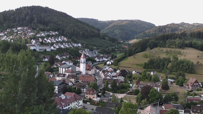 Dieses Bild zeigt eine Webcam-Aufnahme von Ottenhöfen, aufgenommen am Donnerstag, den 23.07.2026 um 06:40 Uhr