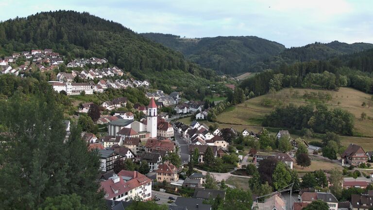 Dieses Bild zeigt eine Webcam-Aufnahme von Ottenhöfen, aufgenommen am Mittwoch, den 22.07.2026 um 19:50 Uhr
