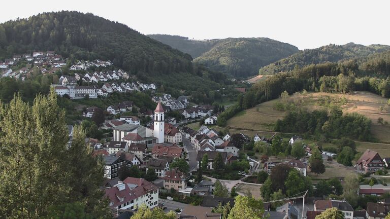 Dieses Bild zeigt eine Webcam-Aufnahme von Ottenhöfen, aufgenommen am Montag, den 10.08.2026 um 07:20 Uhr