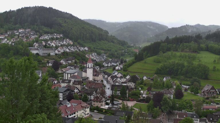 Dieses Bild zeigt eine Webcam-Aufnahme von Ottenhöfen, aufgenommen am Mittwoch, den 06.05.2026 um 18:40 Uhr