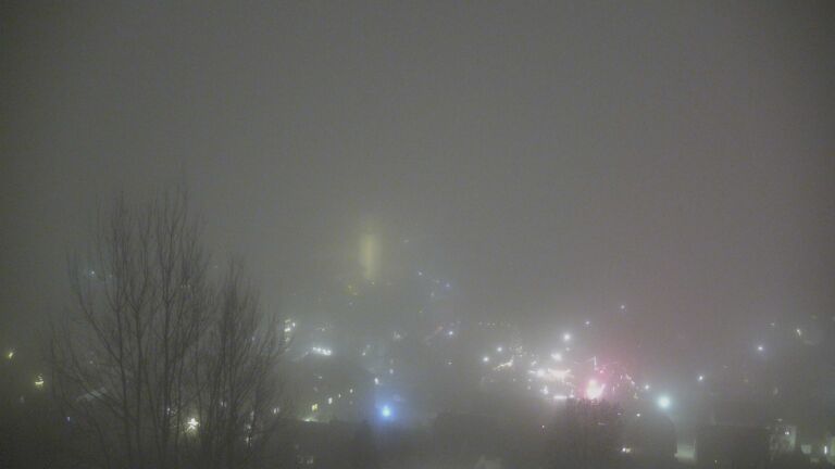 Dieses Bild zeigt eine Webcam-Aufnahme von Ottenhöfen, aufgenommen am Sonntag, den 14.12.2025 um 18:10 Uhr